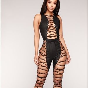 Black junpsuit from fashionova never worn